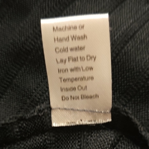 Ming Wang Black and Red Blazer with Decorative Patterns - Picture 8 of 11